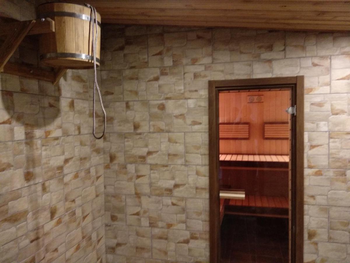 Дом С Бассейном И Сауной Villa Boryspil Bagian luar foto
